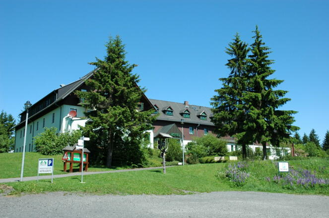 Das Eisenacher Haus liegt direkt am Ellenbogen, dem höchsten Punkt unserer Tour.