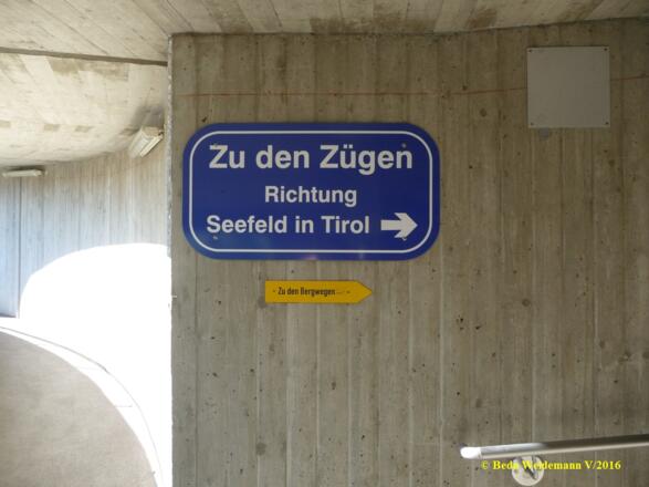 In der Bahnunterführung Hochzirl