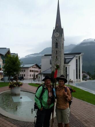 Die moderne Pfarrkirche Maria Geburt in Maishofen