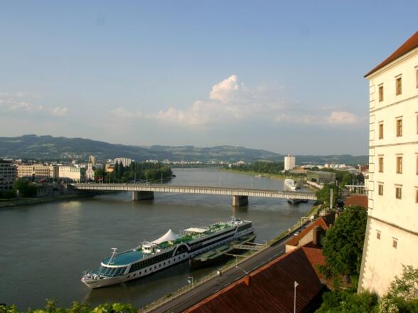 Schiffsanlegestelle Linz-Schloss