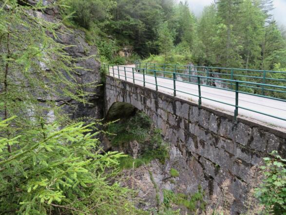 Brück über den Waldbachstrub