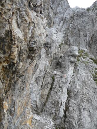 Freiungen Höhenweg mit Seilsicherungen