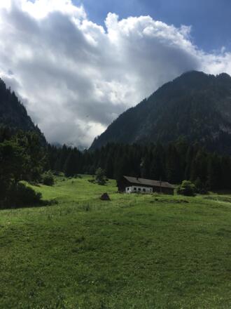 Etappe 1: Vorbei an idyllischen Alpen nach Brand