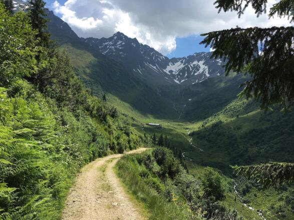 Etappe 4: Überwältigender Blick in das Wasserstubental im Montafon
