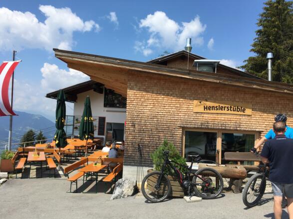 Etappe 3: Kurze Kaffee-Pause beim Henslerstüble