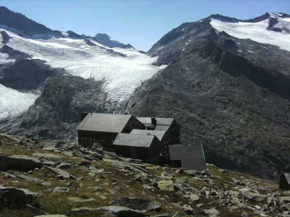 Kürsingerhütte mit Blick zum Krimmler Törl