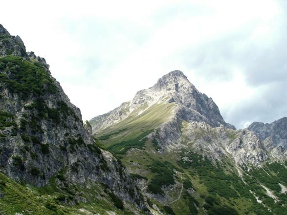Hinter uns liegen Saulajoch und Saulakopf