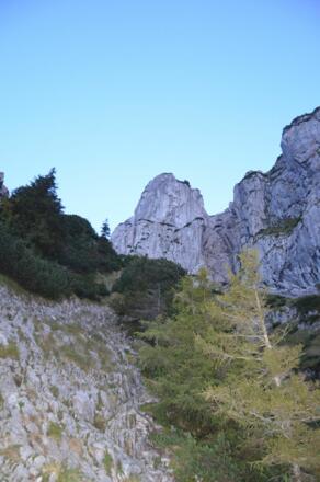 Der Fahnenkogel mit der Gmundner Hütte nähert sich