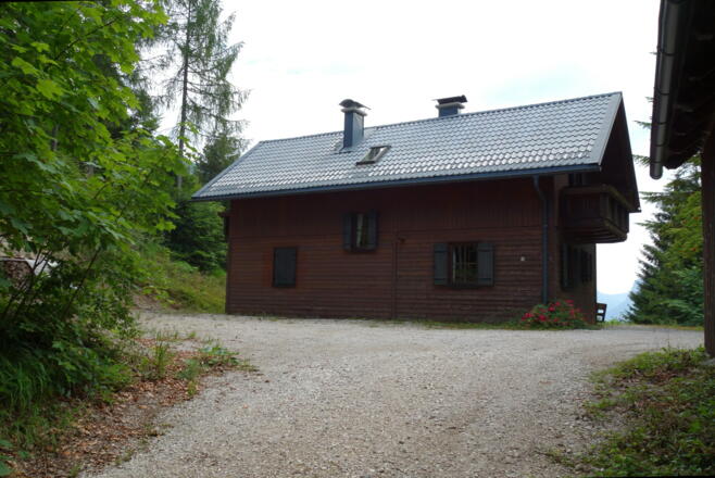 Grasbergstube 805m, 830m rechts ab