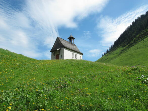 St. Anna Kapelle auf Faschina unterhalb des Faschinajoches, über welches die Walser Fontanella im Großen Walsertal besiedelten.