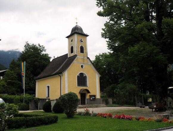 Kirche von Obertraun um 515m