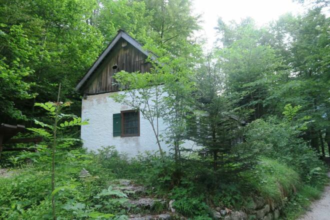 Kurz darauf das Wegmacherhaus, da soll ein kleines Museum drin sein, die Tür ist jedoch verschlossen
