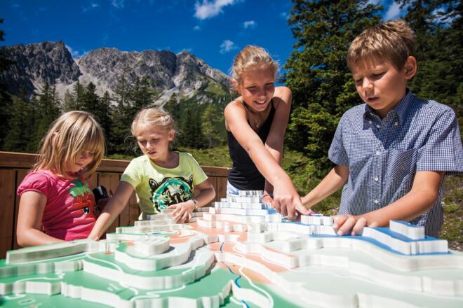 Bei den interaktiven Stationen viel Wissenswertes über die Natur erfahren.
