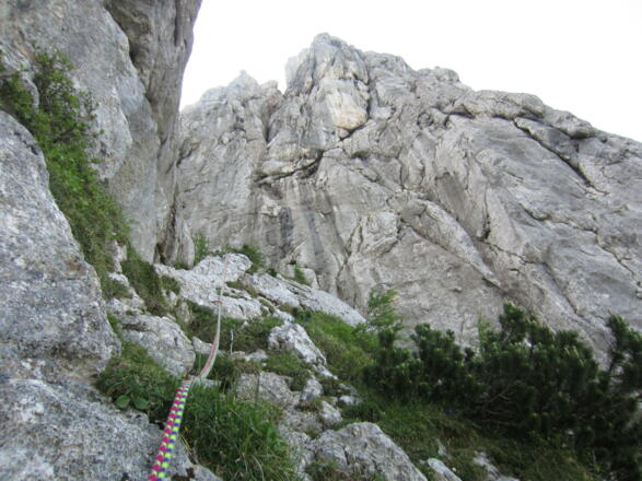 oberer Wandteil: links der Goldene Käfig im Kamin, rechts der Heimatblick auf der Rampe