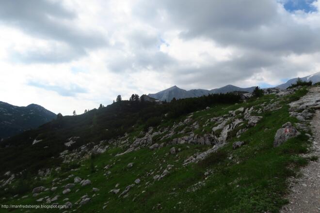 Wiesberghaus im Hintergrund