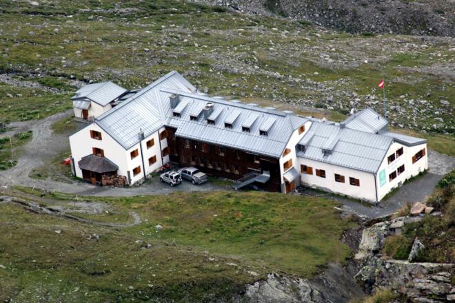 Wiesbadener Hütte 2443m