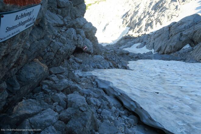 Abstieg durch den teils steilen und seilversicherten Keferfeldsteig