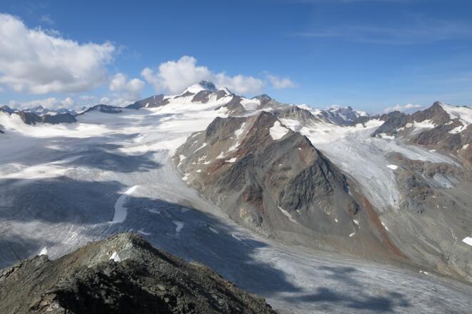 Wildspitze aufgenommen am Gipfel des Linken Fernerkogel.