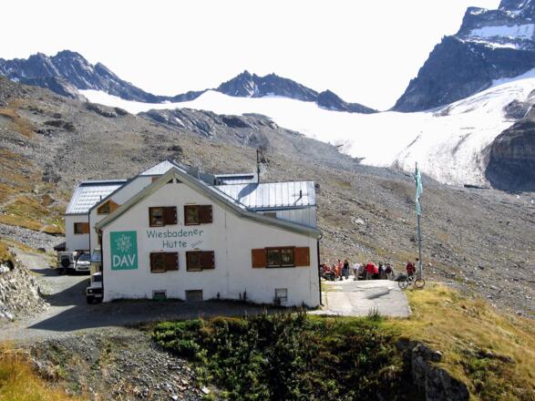 Wiesbadener Hütte 2443m