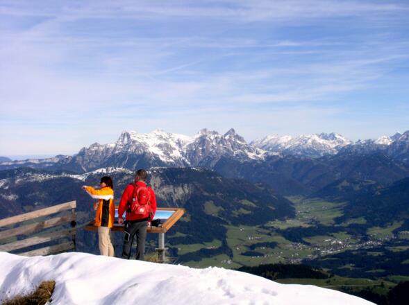 Kitzbüheler Horn 1996m mit Blick zu den Loferer Steinbergen