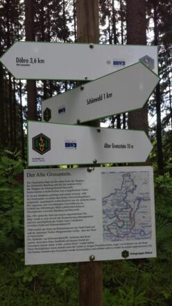 Wegweiser am alten Grenzsteig
