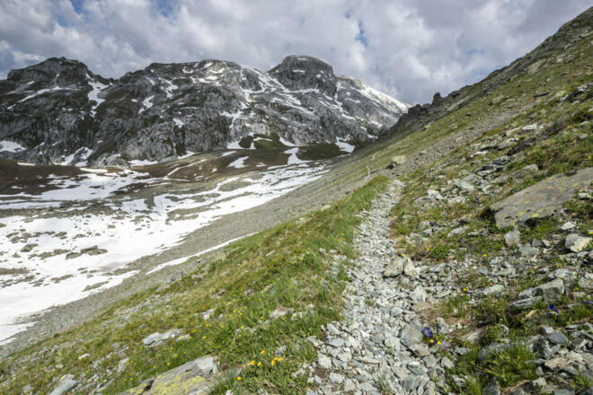 Weg Richtung Plasseggenpass (c) Lucas Tiefenthaler / Vorarlberg Tourismus
