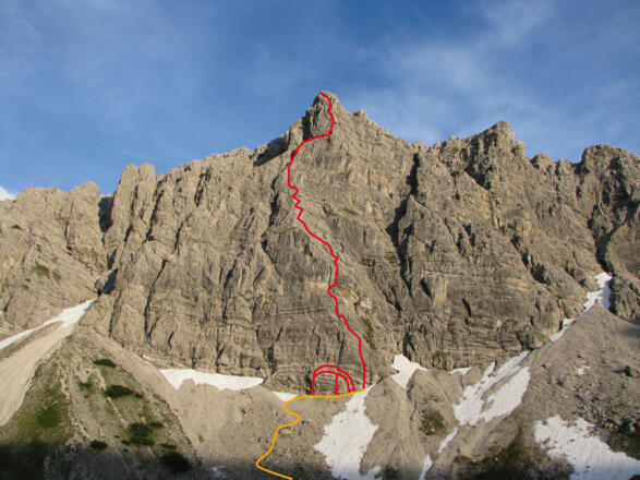 gelb: Zustieg, rot: Routenverlauf mit Übungsklettersteig im unteren Bereich