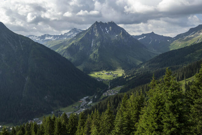 Aussicht oberhalb der Alpe Röbi (c) Lucas Tiefenthaler / Vorarlberg Tourismus