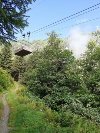 Materialseilbahn von der Ederalm
