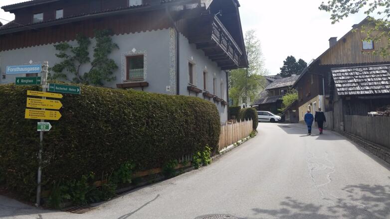 Straße ca. 30 Minuten folgen