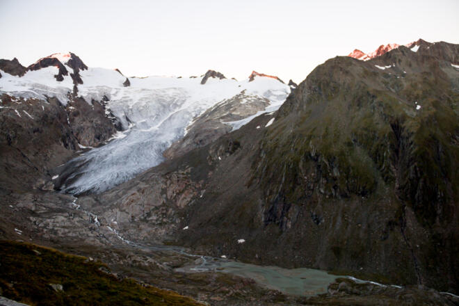 Umbalgletscher und See