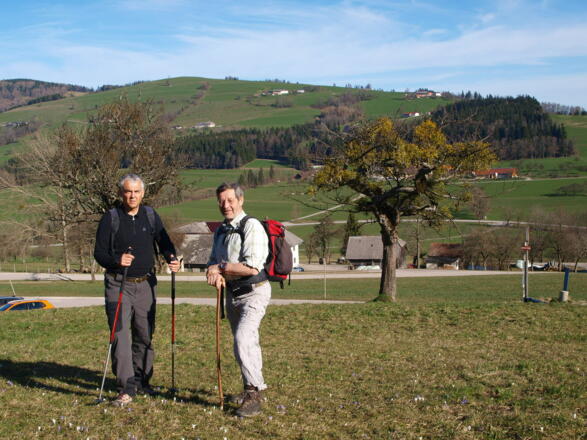 Start bei einer Krokuswiese, 750 m