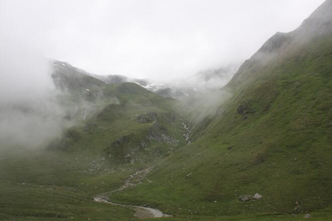 Wolkenverhangenes Großbachtal