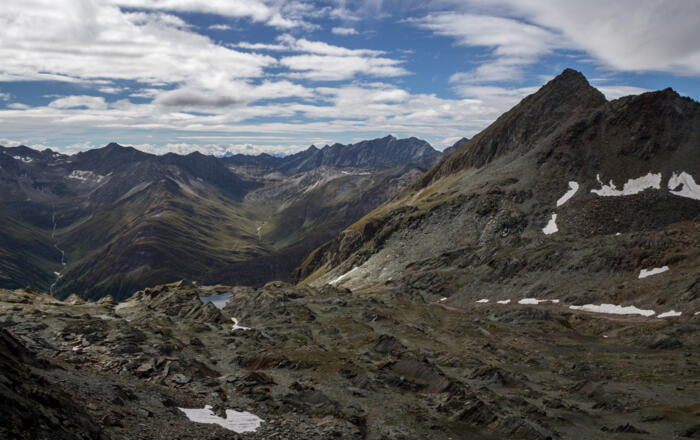 Von der Hochkarscharte ins Hochkar mit Großbachtal und Kleinbachtal im Hintergrund