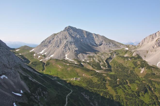Blick vom Beginn des Sonntagskars in die Pfeis