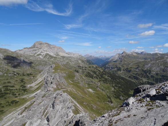 Blick vom Roggelskopf Richtung Rote Wand/Formarinsee