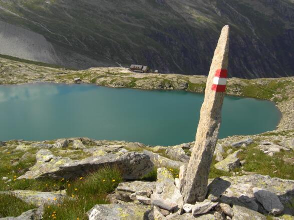 Blick zurück zum  Unteren Gerlossee und zur Zittauer Hütte