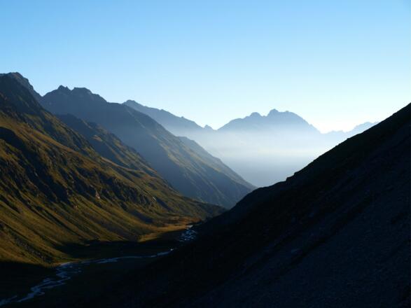 Talanstieg am Morgen
