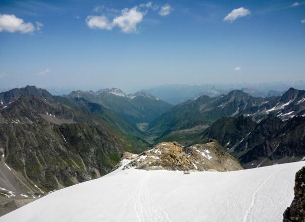 Blick zum Aperen Turm und dessen Westgrat