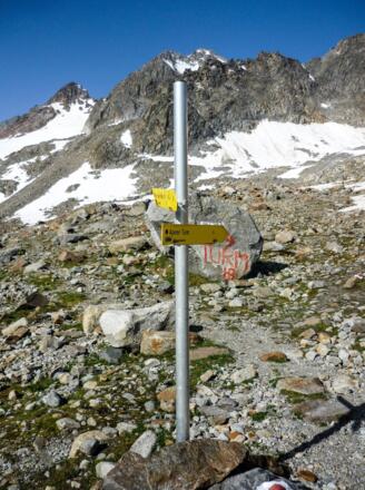 Wegekreuzung. Hier rechts gehen
