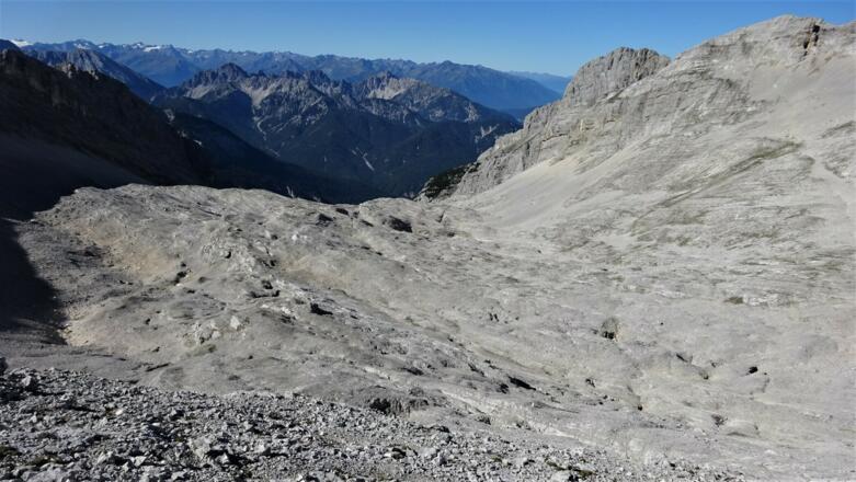 Blick zurück in den östlichen Teil des Mitterkars.