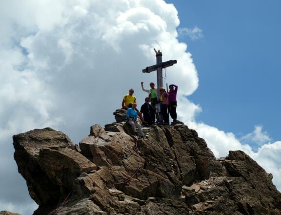 Damengruppe auf der Dreiländerspitze Süd 3197 m