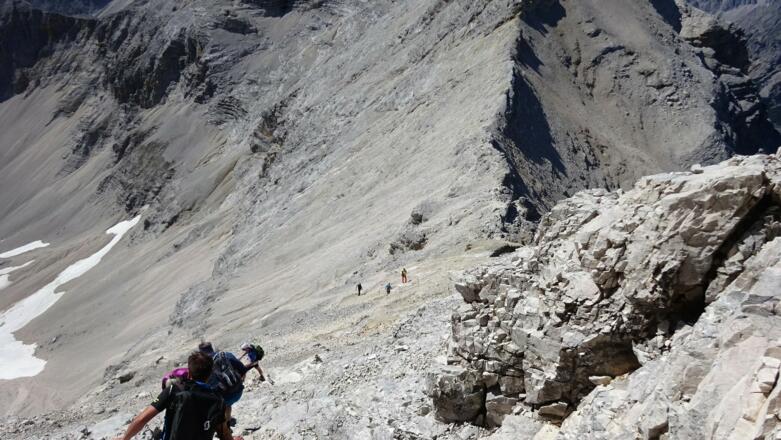 Aufstieg durch die Südwestflanke zum Gipfel der ...