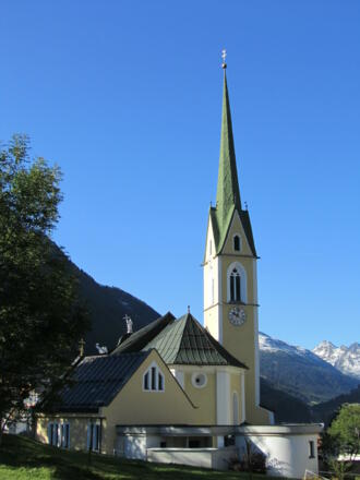 Die St. Nikolauskirche in Ischgl.