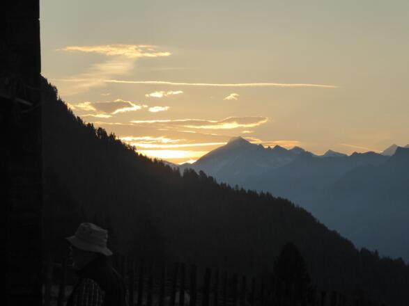 Sonnenaufgang gesehen von den Holzer Böden
