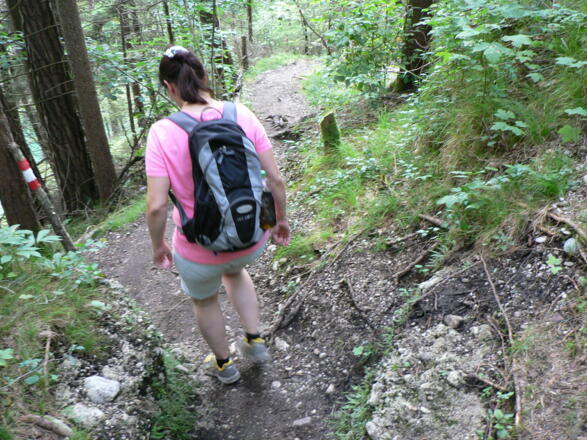 ...dann hinunter zum Fluss