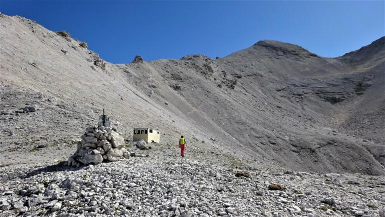 Die Biwakschachtel in der Breitgrießkarscharte (2388 m).