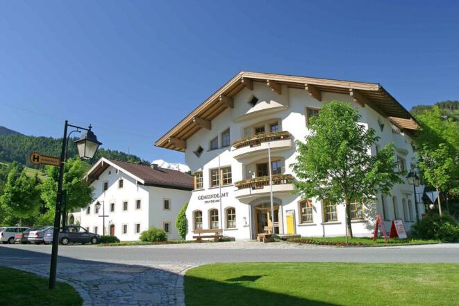 Das Gemeindeamt Hollersbach - der Startpunkt vieler Wandertouren