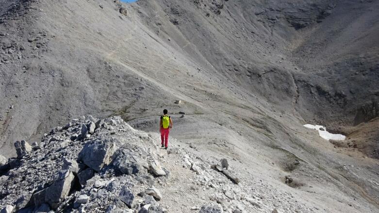 Über den Ostrücken der Breitgrießkar-Spitze führt der Weg abwärts zum ...