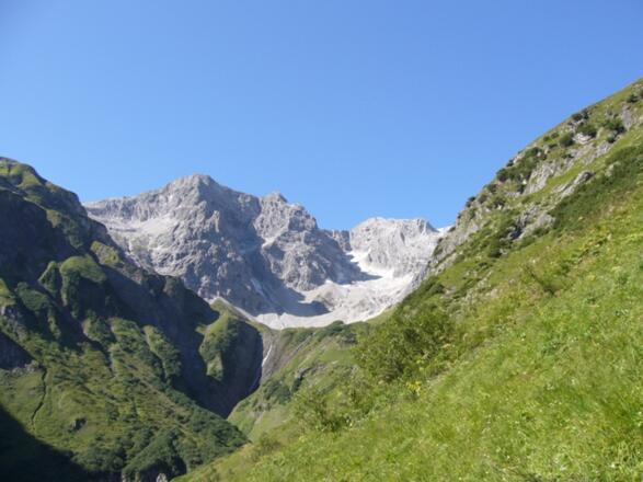 Weg Richtung Biberacherhütte mit Braunarl